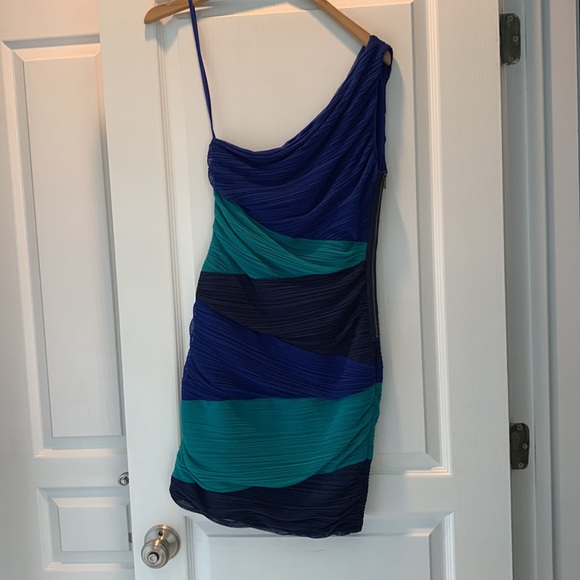 BCBGMaxAzria Kira Dress size Small - Picture 3 of 8